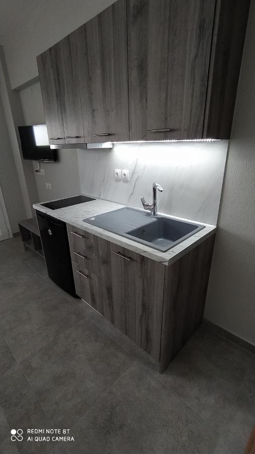 Onar By The Sea Luxurious Apartments Floyitá Eksteriør bilde
