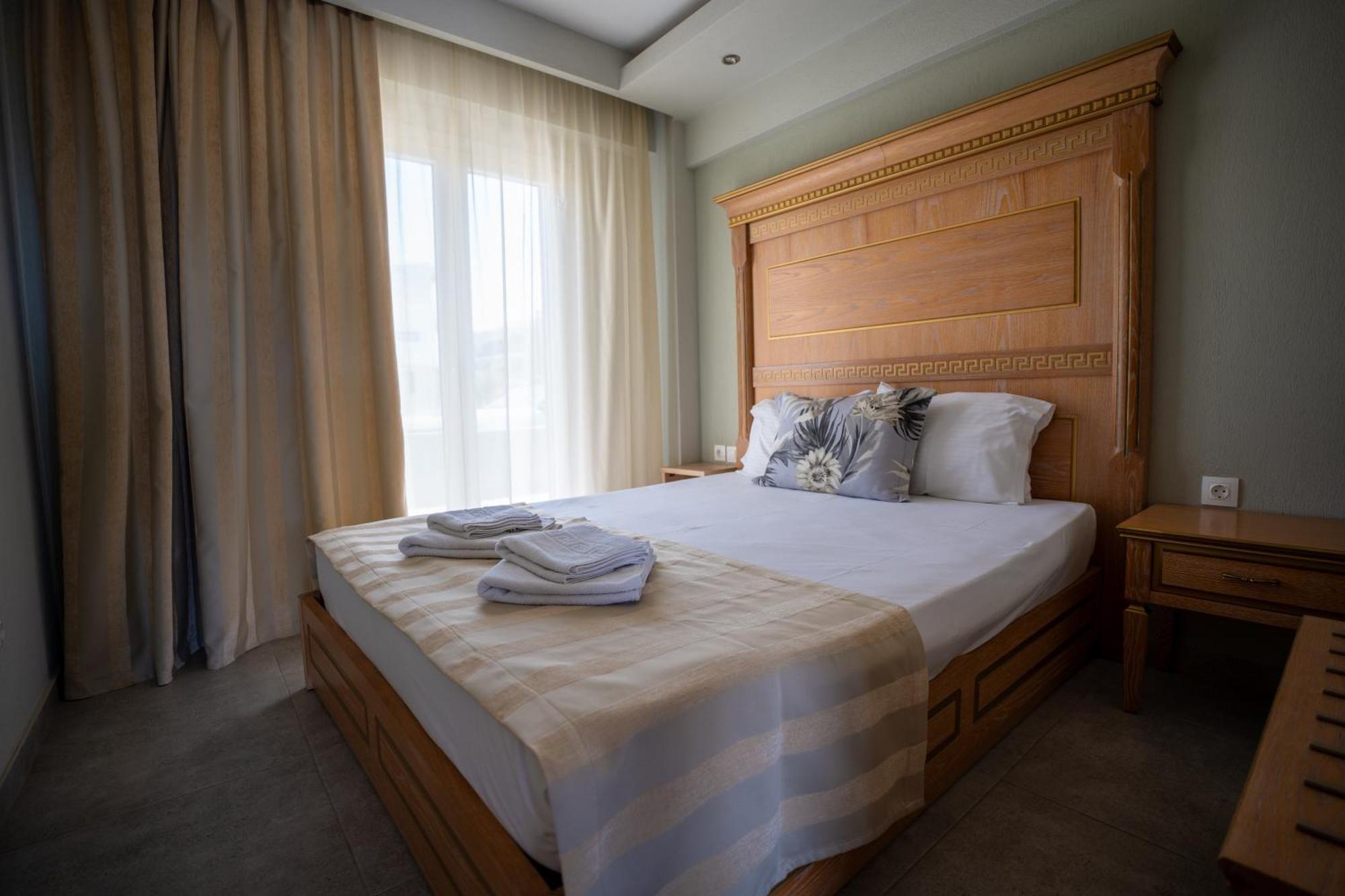 Onar By The Sea Luxurious Apartments Floyitá Eksteriør bilde