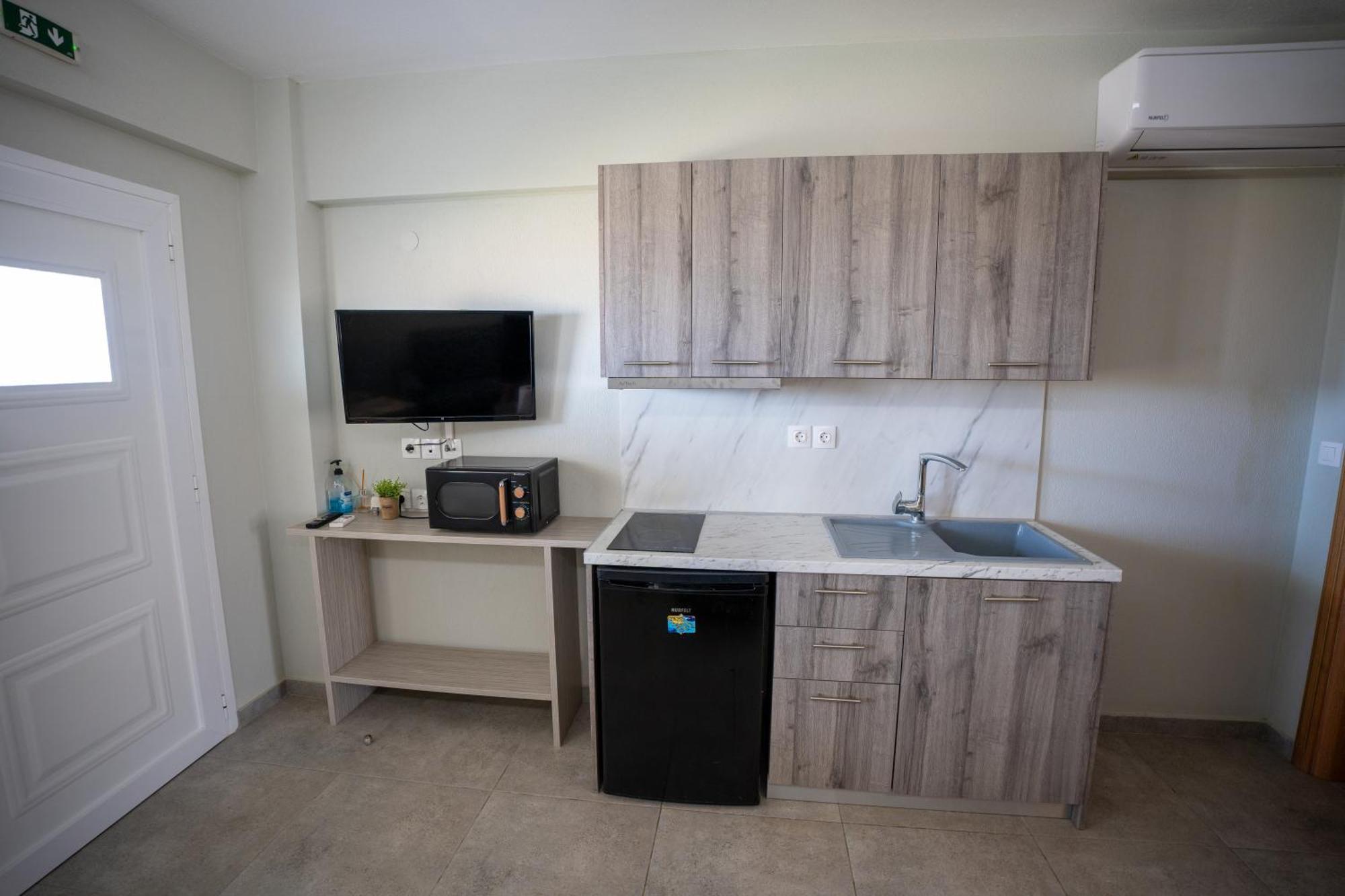 Onar By The Sea Luxurious Apartments Floyitá Eksteriør bilde