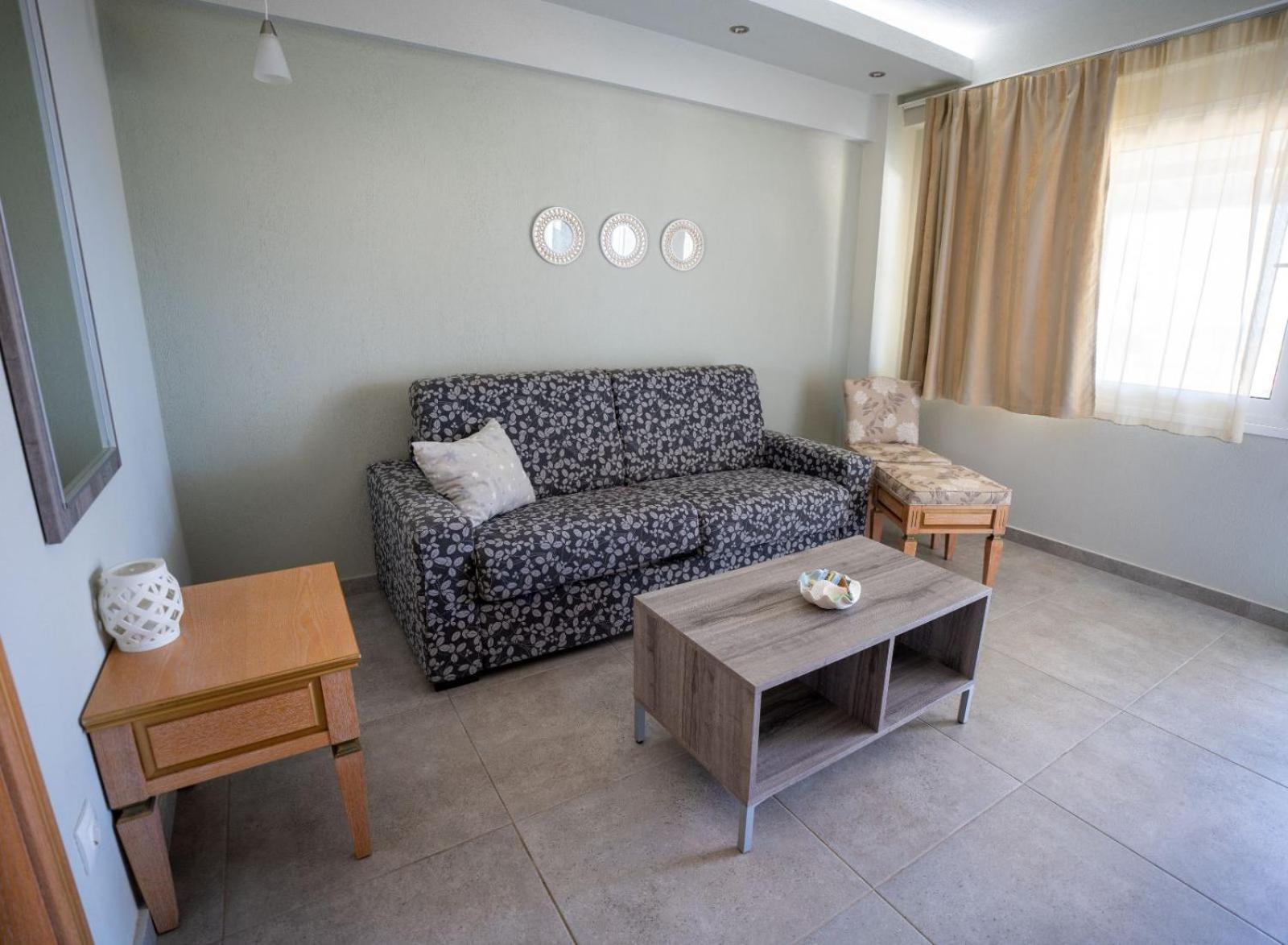 Onar By The Sea Luxurious Apartments Floyitá Eksteriør bilde