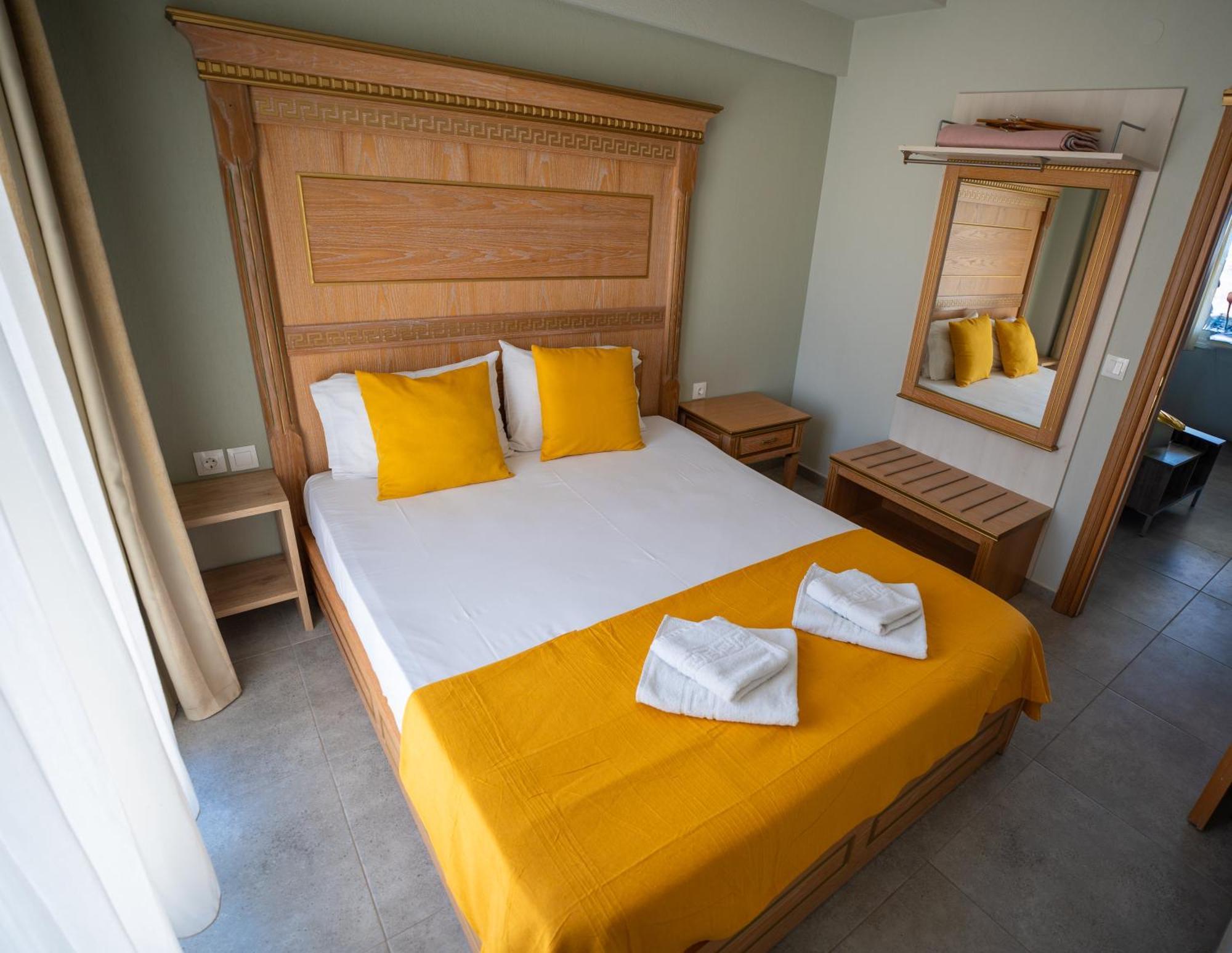 Onar By The Sea Luxurious Apartments Floyitá Eksteriør bilde